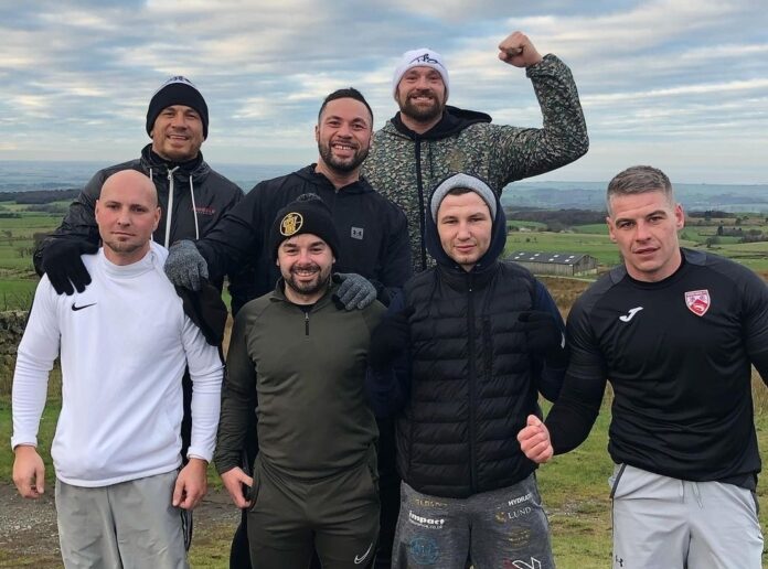 Tyson Fury heads out training with Joseph Parker and rugby World Cup winner Sonny Bill Williams ahead of next fight